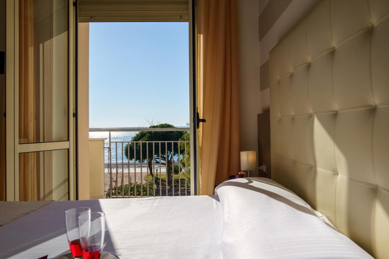 Hotel Tirreno Sapri Buitenkant foto