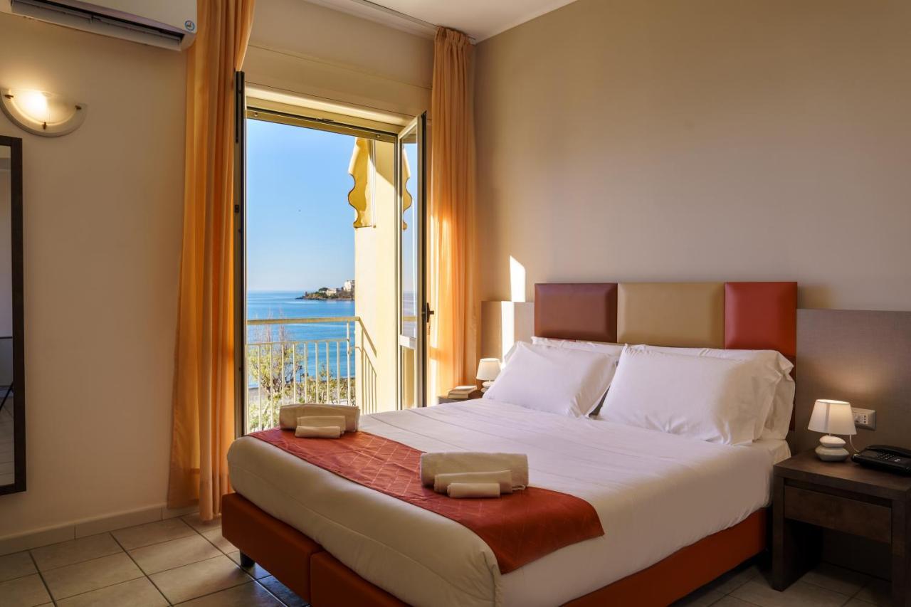 Hotel Tirreno Sapri Buitenkant foto