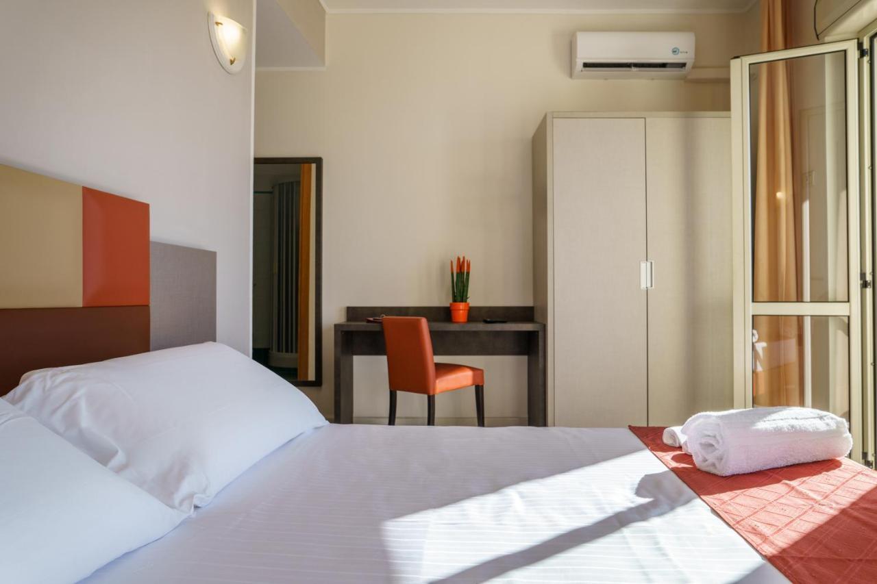 Hotel Tirreno Sapri Buitenkant foto