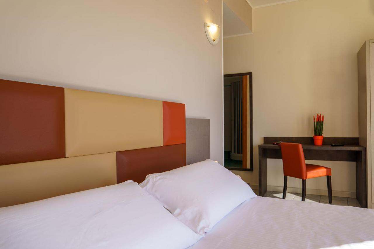 Hotel Tirreno Sapri Buitenkant foto