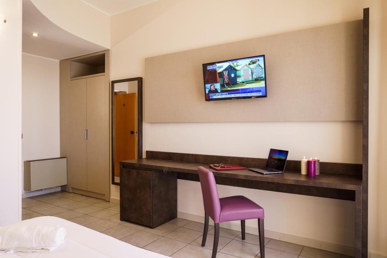 Hotel Tirreno Sapri Buitenkant foto
