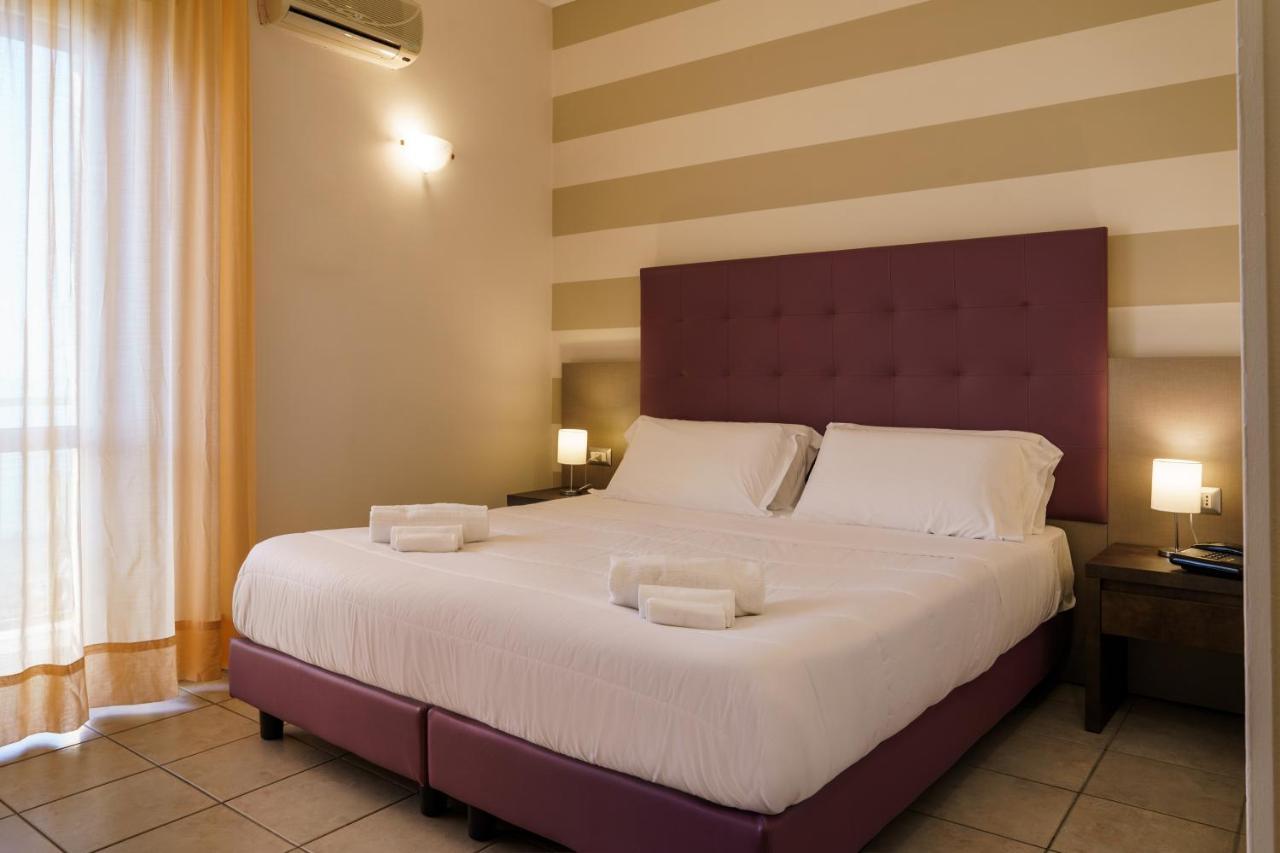 Hotel Tirreno Sapri Buitenkant foto
