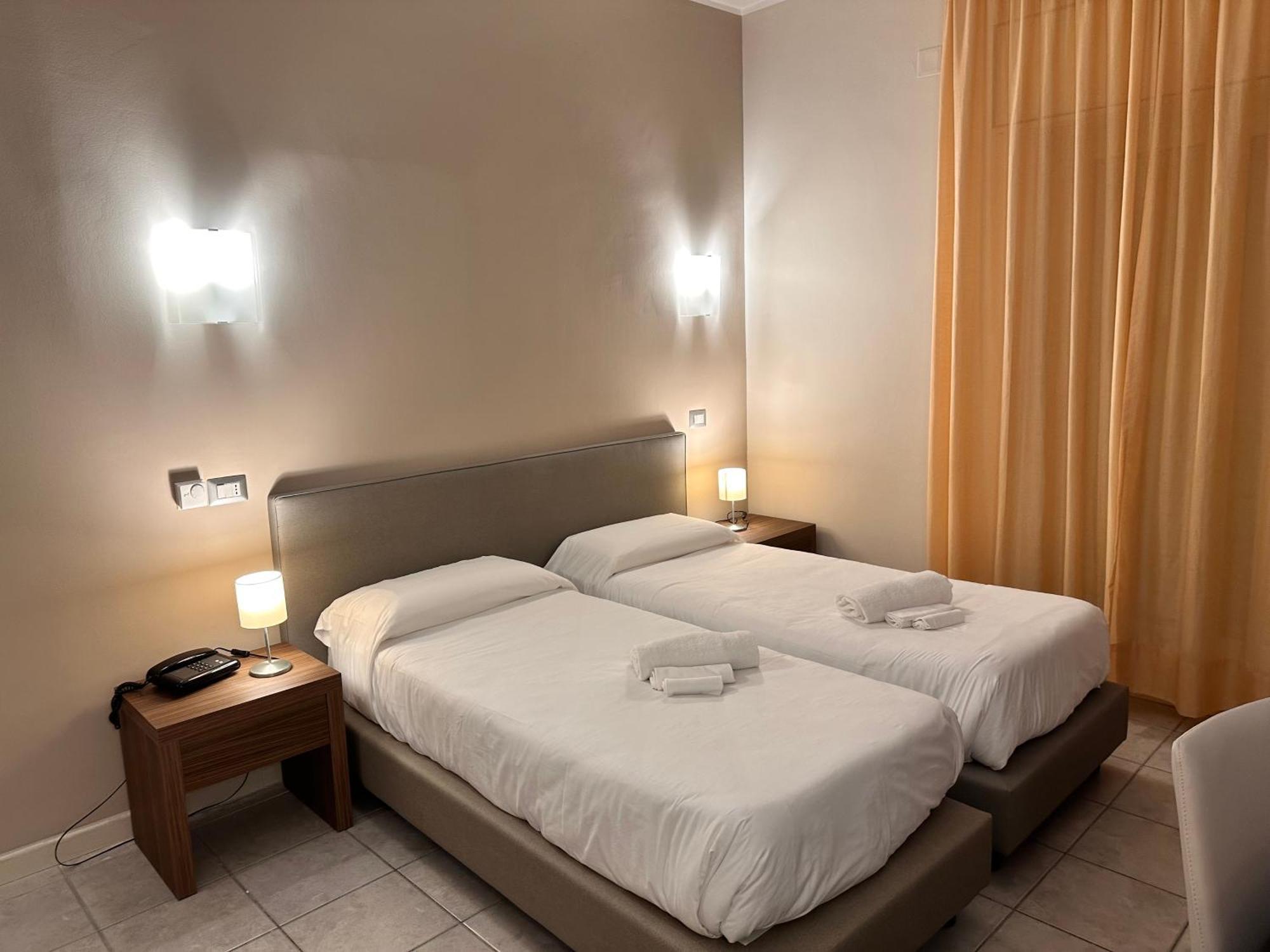Hotel Tirreno Sapri Buitenkant foto