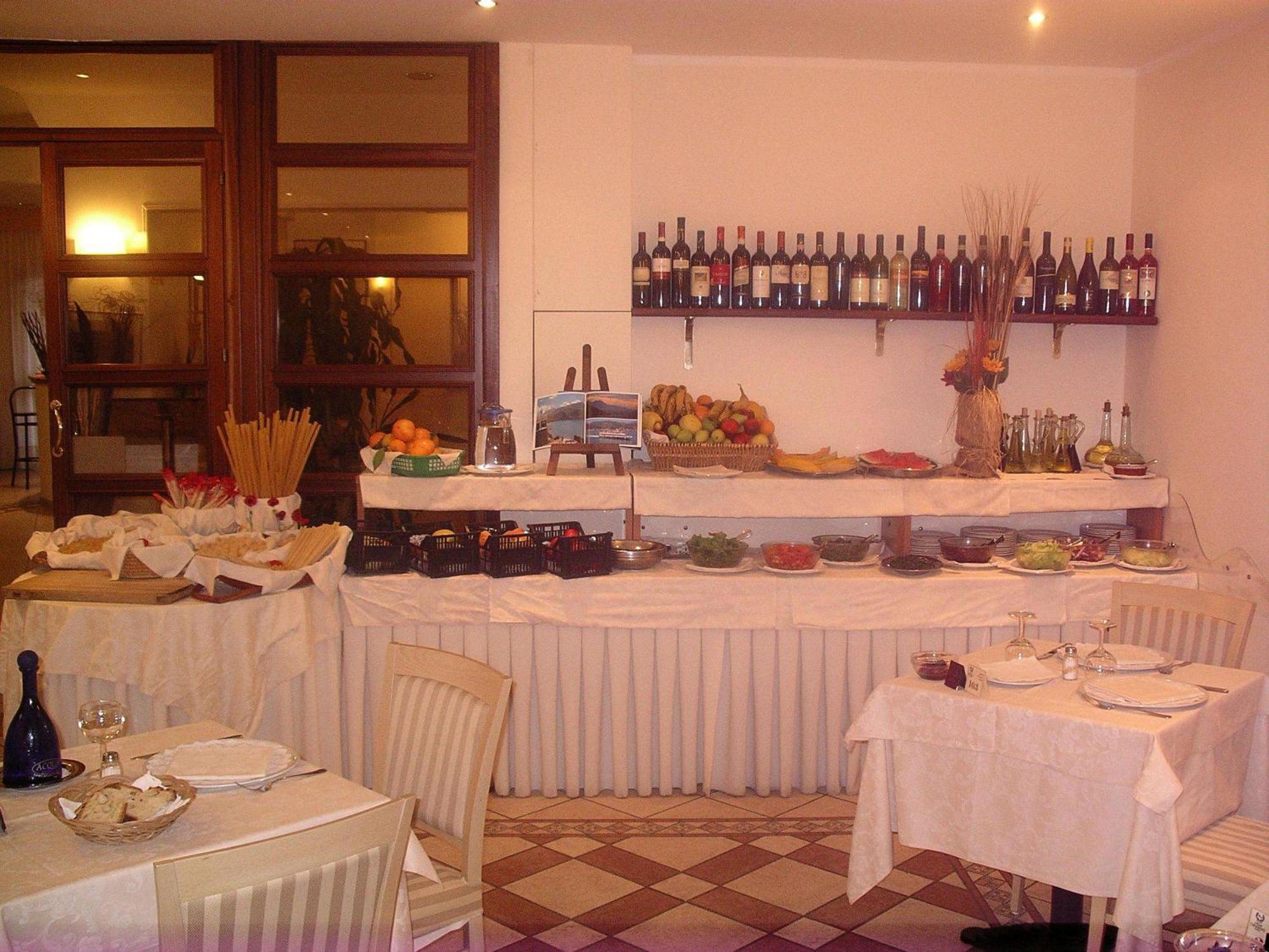 Hotel Tirreno Sapri Buitenkant foto