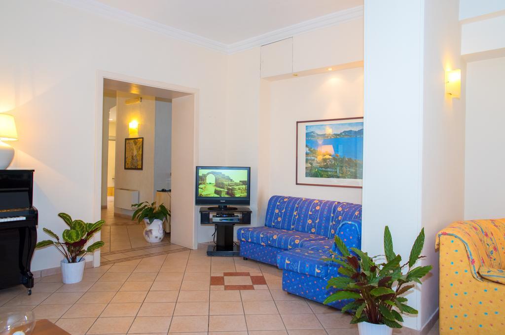 Hotel Tirreno Sapri Buitenkant foto